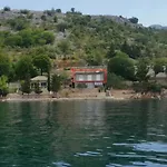 Lisarica Starigrad Paklenica